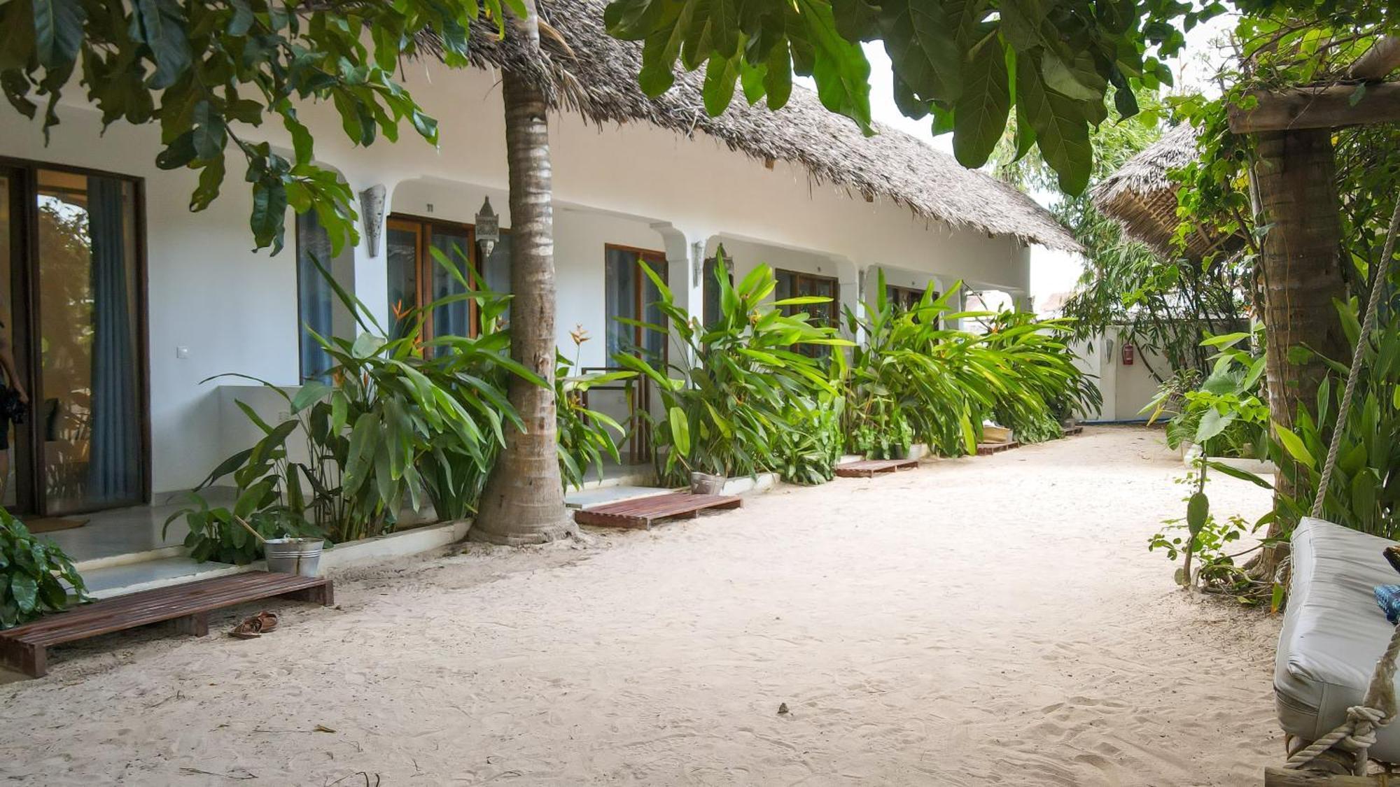 Badolina Bungalows Nungwi Extérieur photo